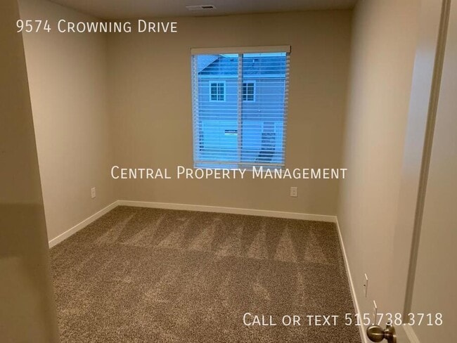 Building Photo - 9574 Crowning Dr