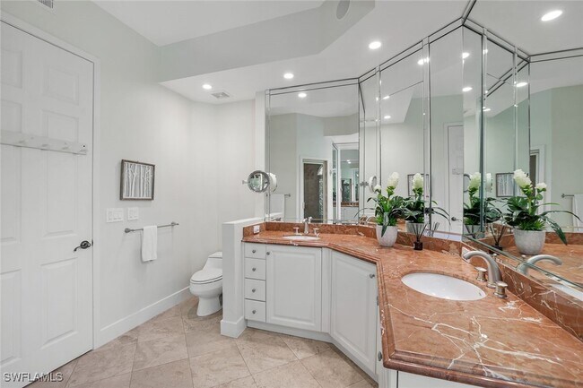 Building Photo - 1560 Clermont Dr