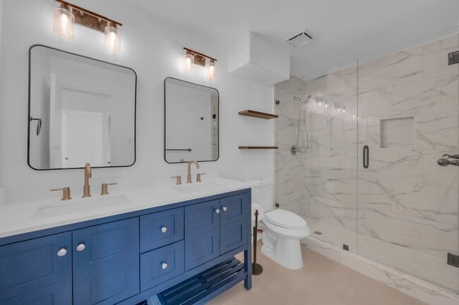 Building Photo - 2006 Cloisters Dr