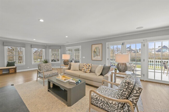 Building Photo - 245 Oneck Ln