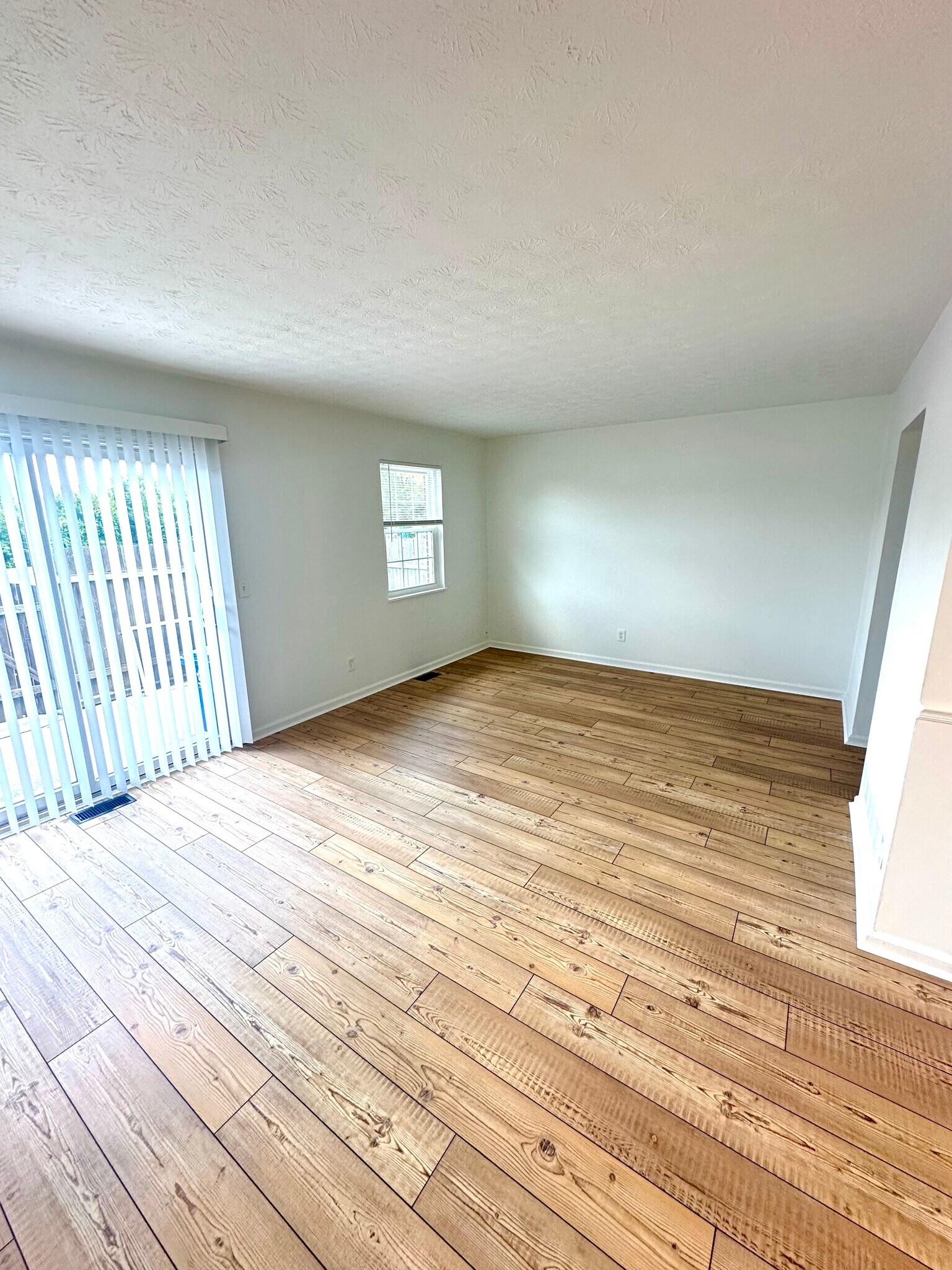 Building Photo - 7614 Pons Ln