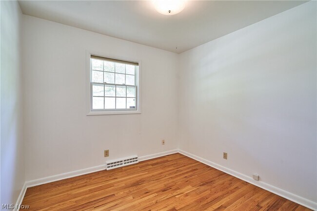 Building Photo - 1056 Endicott Dr