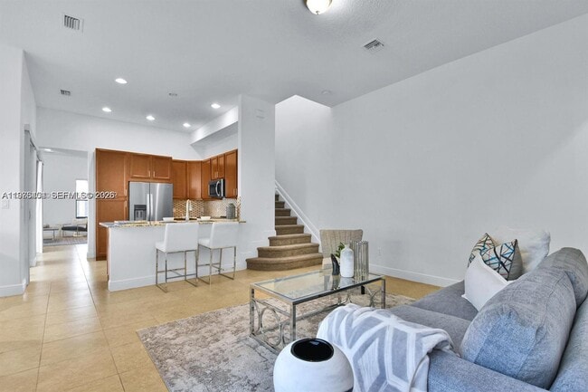 Building Photo - 8354 NW 39th Ct