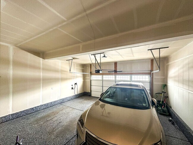 Building Photo - Meadowlark serene 4bd retreat