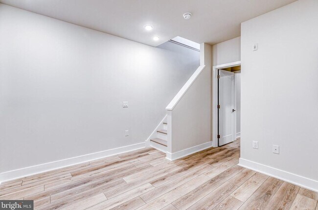 Building Photo - Brand New Luxury Apartments