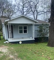 Building Photo - 208 15th Ave SW