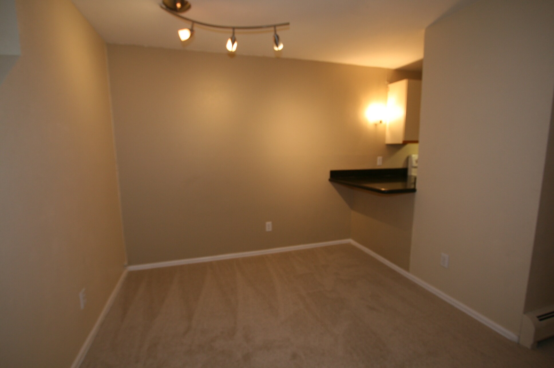 Dining Room/Office - 2201 Pearl St
