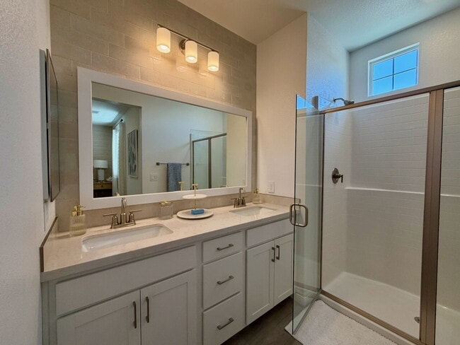 Building Photo - FULLY FURNISHED 3 BED 2.5 BATH 2 CAR GARAGE MODEL HOME FOR RENT IN CADENCE