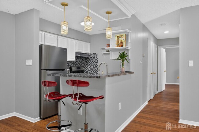 Building Photo - 5208 Ravens Crest Dr