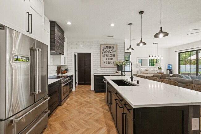 Kitchen area facing - pantry closet - dinning - living - 3224 S East Ave
