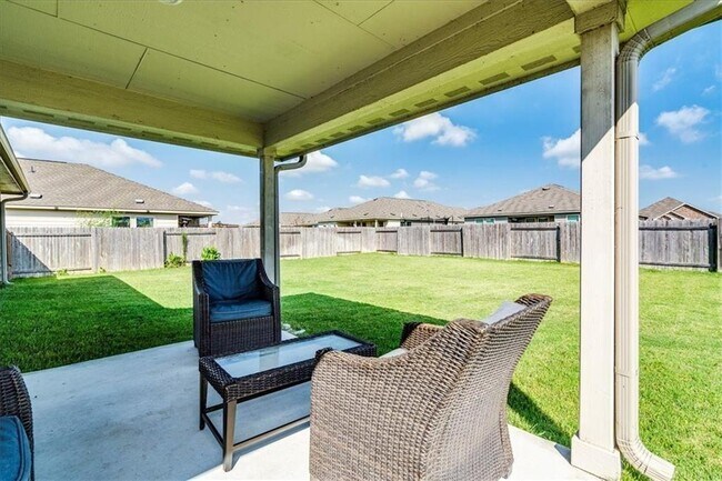 Building Photo - 117 Balsam St