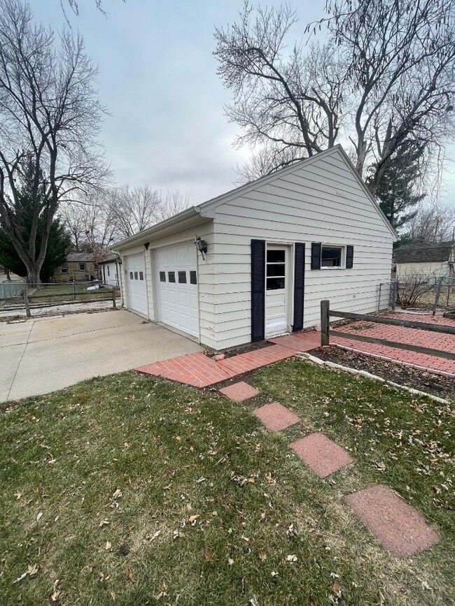 Building Photo - 3445 N 58th St