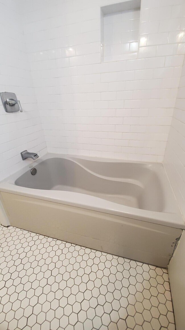 Building Photo - 4128 N 46th Pl