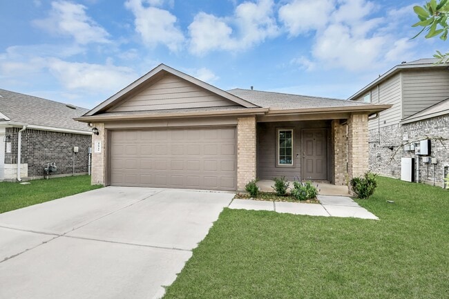Building Photo - 16916 Rich Pines Dr