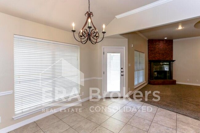 Building Photo - 2013 Drawbridge Dr