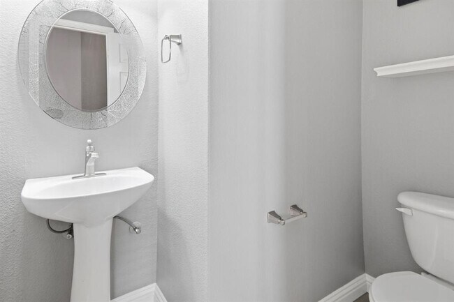 Building Photo - 2157 Paradise Ridge Dr