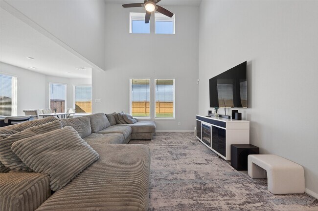 Building Photo - 3025 Waxwing Dr