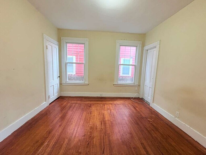 Building Photo - 41 Hotchkiss St