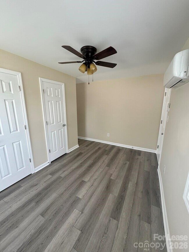 Building Photo - 1625 Armstrong Frd Rd