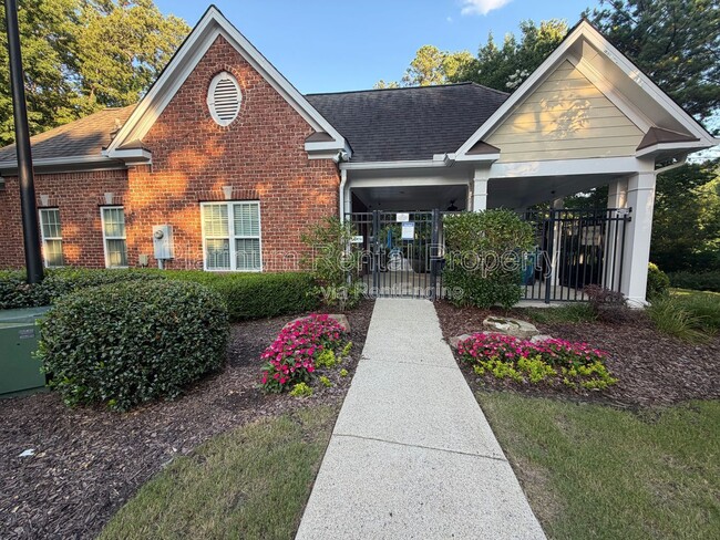 Building Photo - 12785 Doe Dr