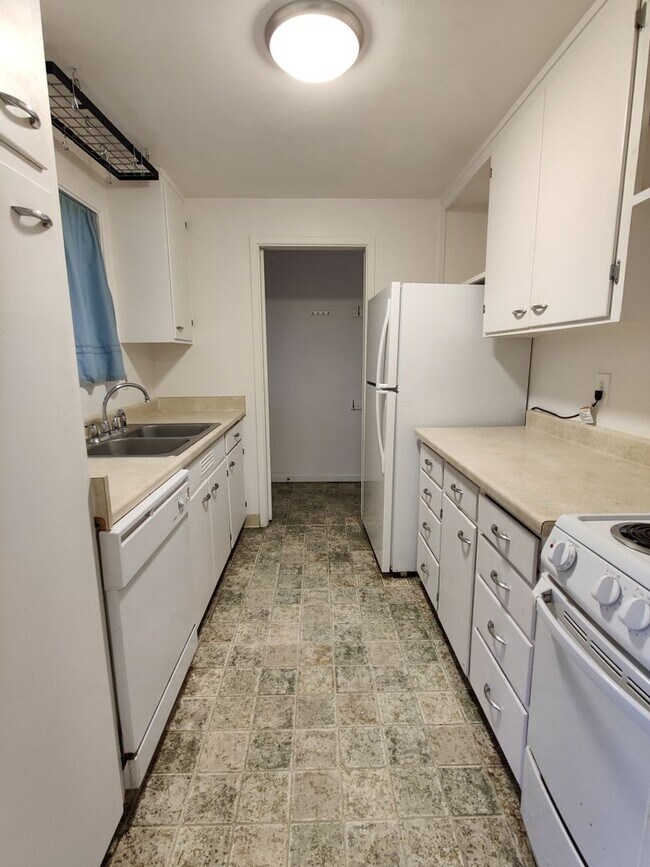 Building Photo - 1407 Wright Ave