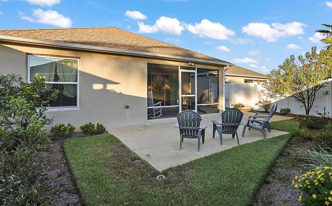 Building Photo - 1090 Becker Ave