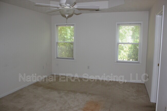 Building Photo - 30 Allen Oaks Way