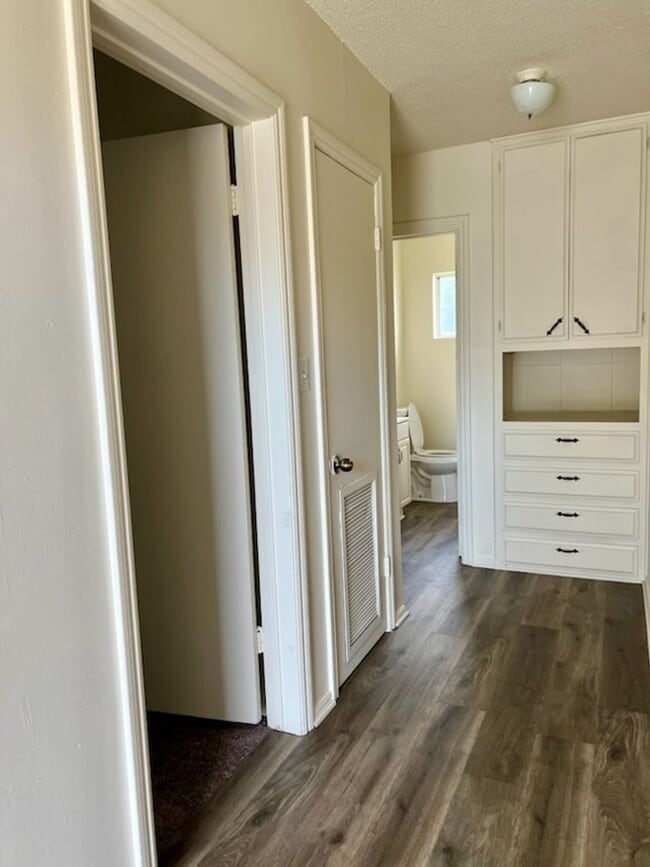 Building Photo - 3 Bedroom, 2 Bathroom House for Rent - Move-in Special $1,000 off 1st Month's Rent!