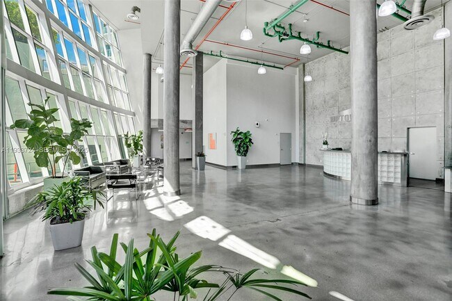 Building Photo - 3029 NE 188th St