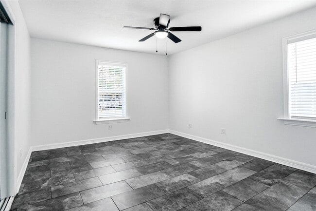 Building Photo - 1013 Irion Dr