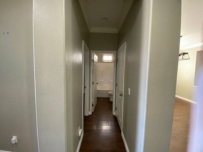 Building Photo - 28595 Autumn Ln