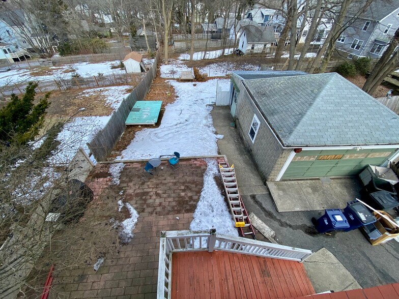 Building Photo - 98 Whitford St