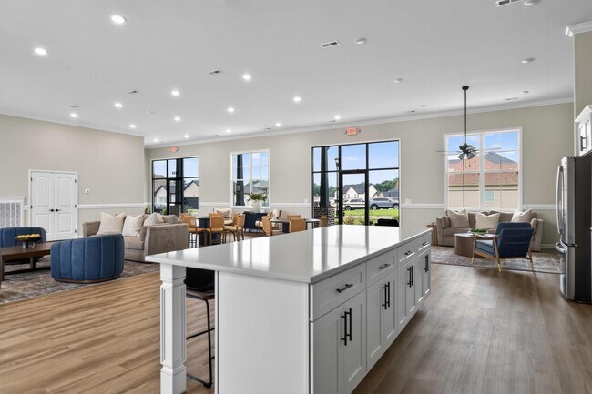 Building Photo - 1462 Citadel Dr