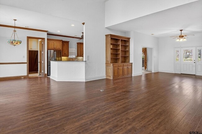 Building Photo - 643 Private Rd 7330
