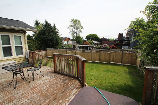 Building Photo - RENOVATED 3 BEDROOM SEATTLE HOME FOR RENT W LARGE, PRIVATE CORNER LOT!
