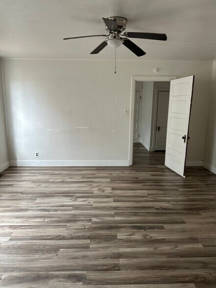 Spacious main living area. - 575 N Kansas St