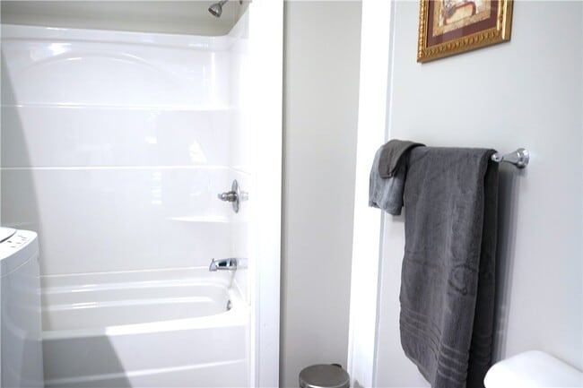 Building Photo - 54 Central Ave