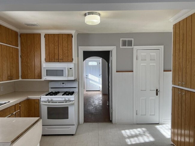 Building Photo - 1720 Exchange Ave