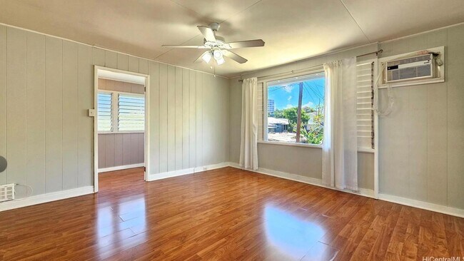 Building Photo - 1431 Dominis St