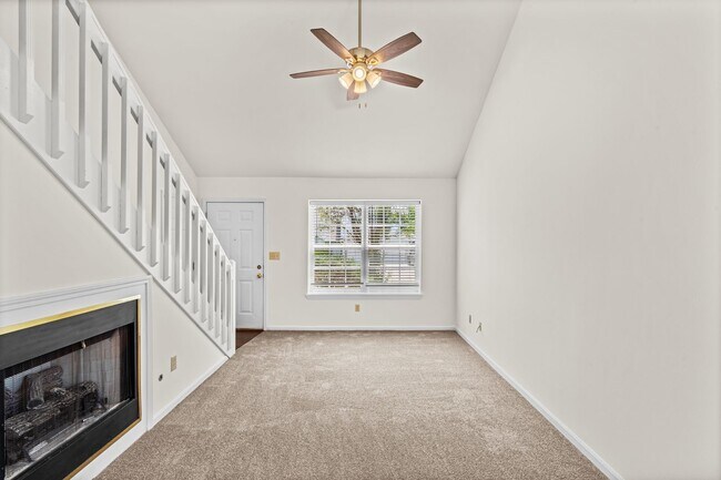 Building Photo - 3523-3525 Prescott Dr.