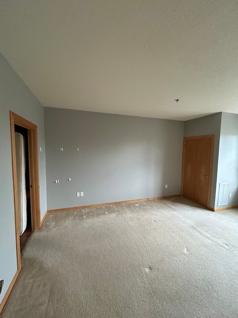 Building Photo - 10900 W Bluemound Rd