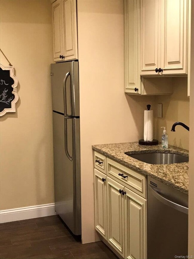 Building Photo - 91 Richmond Blvd