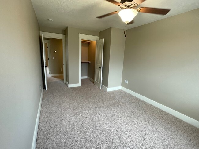 Building Photo - 2725 S Groom Way