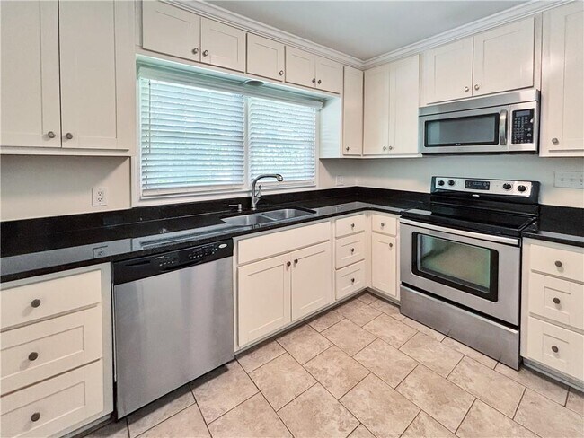 Building Photo - 6058 Harleston Rd NE