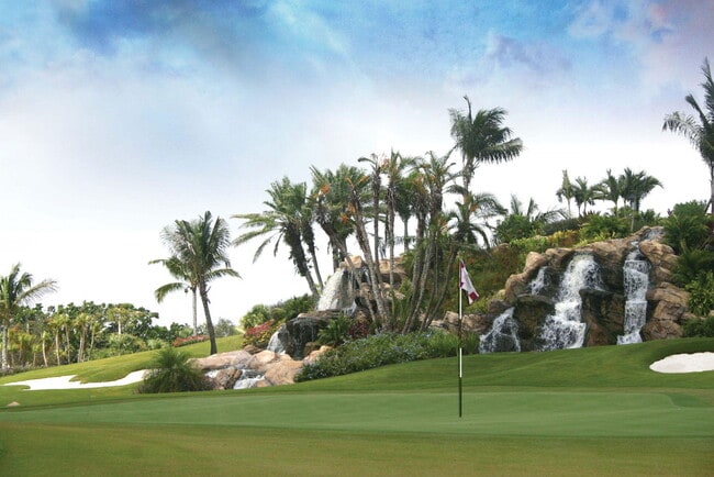 Building Photo - 6895 Willow Wood Dr