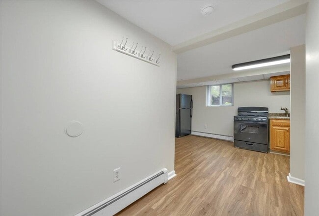 Building Photo - 205 Hudson St