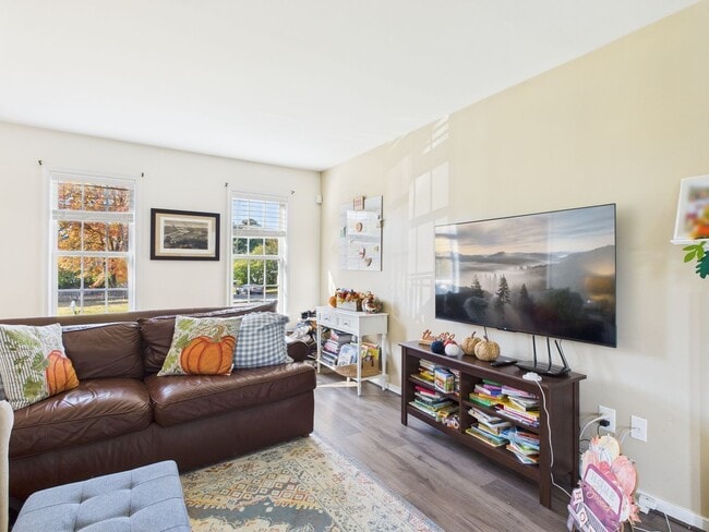 Building Photo - 7016 Tulane Ave