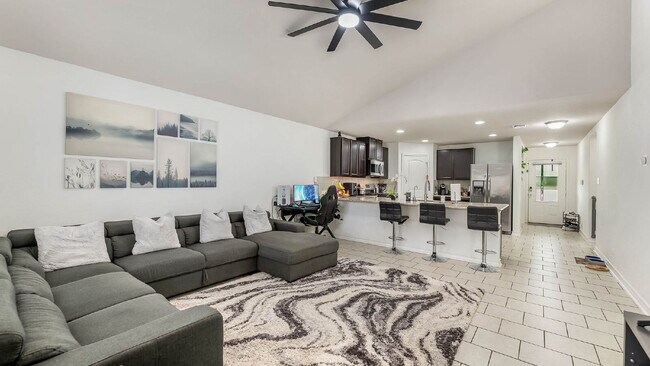 Building Photo - 2638 Willow Pond