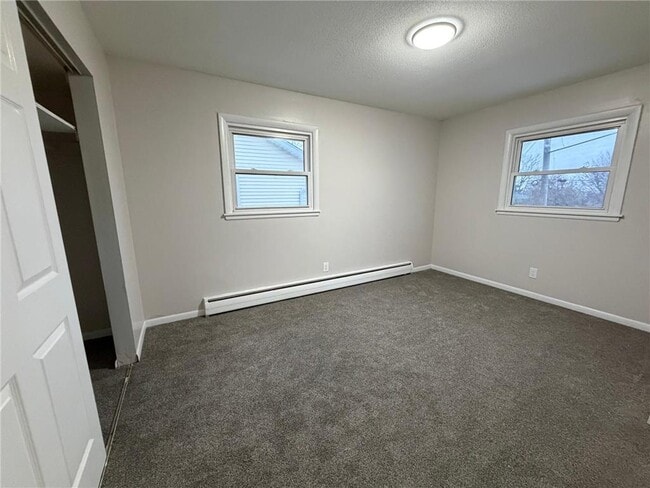 Building Photo - 212 42nd Ave NE