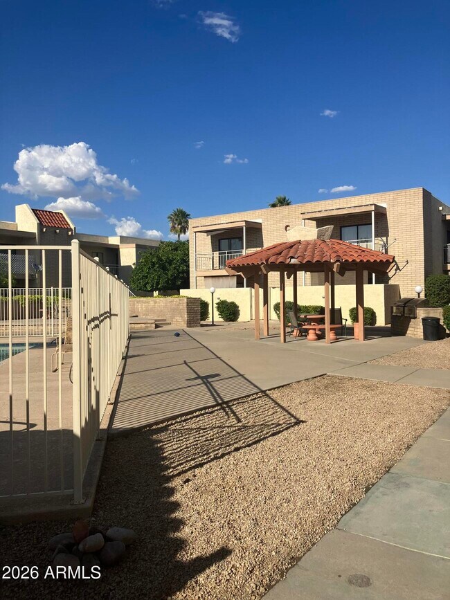 Building Photo - 16635 N Cave Creek Rd